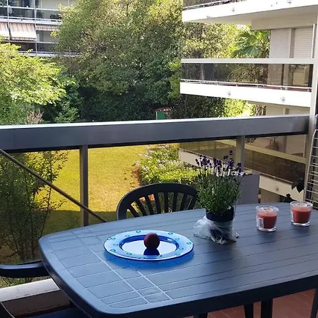 Apartment Moderne F1 Situation Ideal Antibes